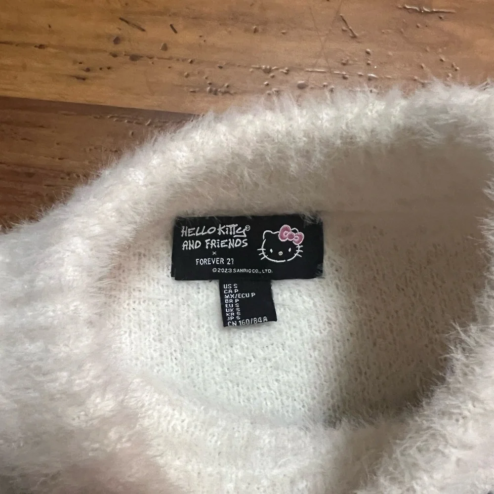 Fluffy Sanrio Batzmaru x Forever21 sweater white with black graphic - size small - Picture 3 of 4